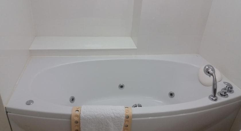 Ariston 16