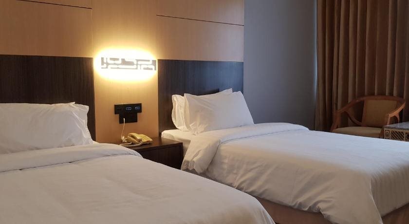 Ariston 6