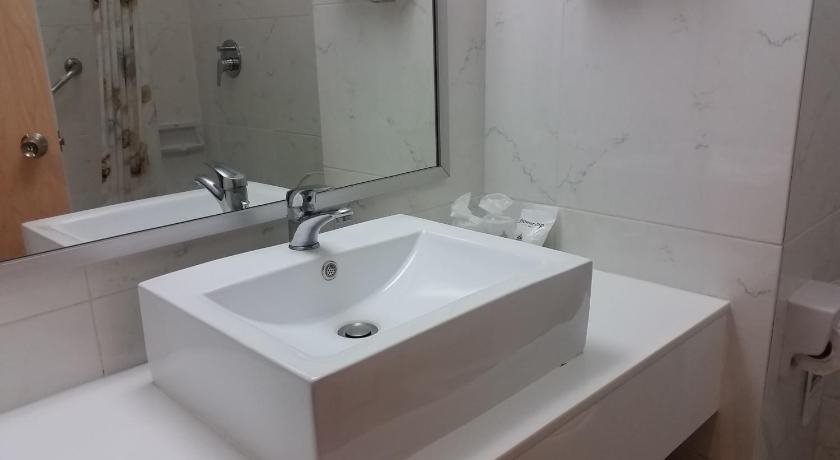 Ariston 9