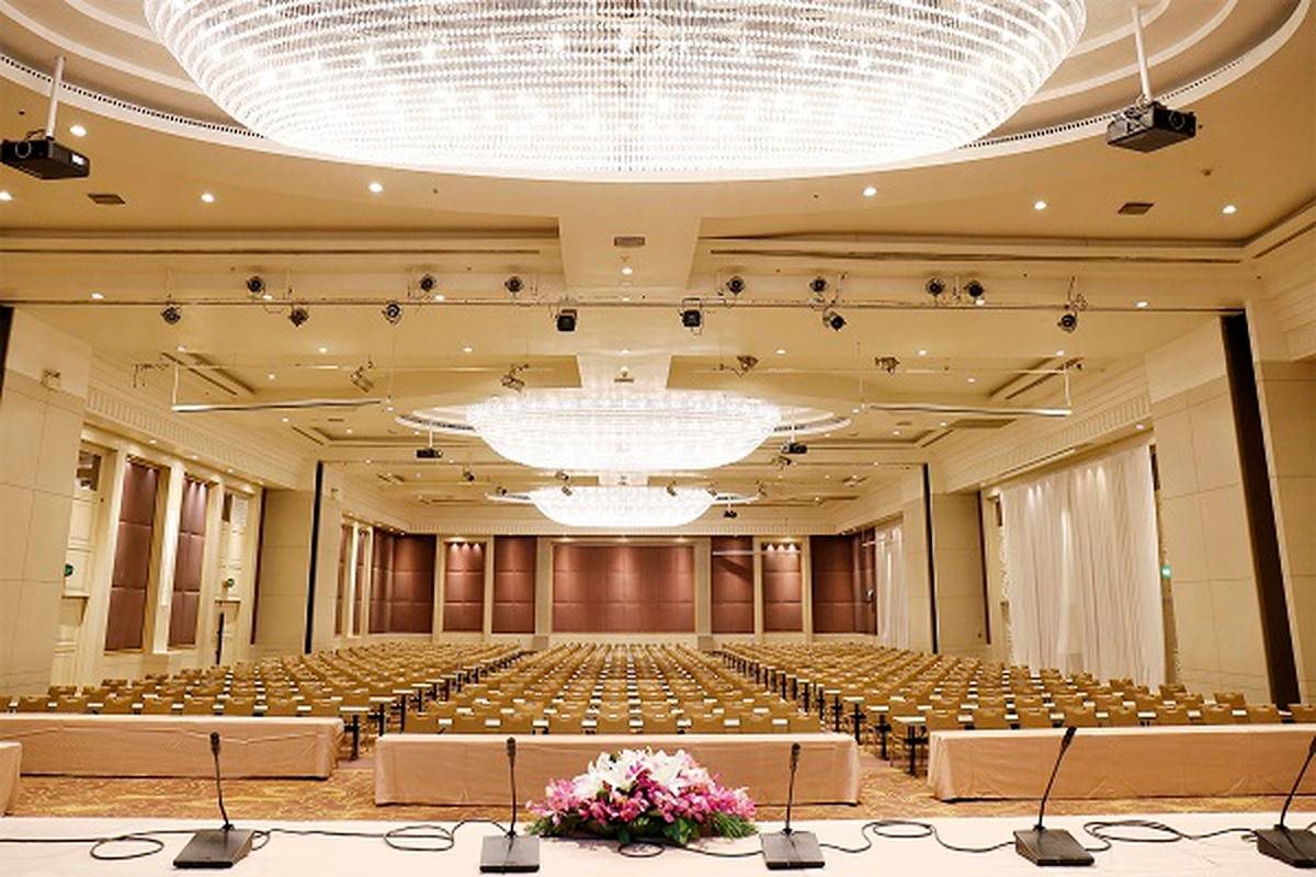 Miracle Grand Convention Hotel 8