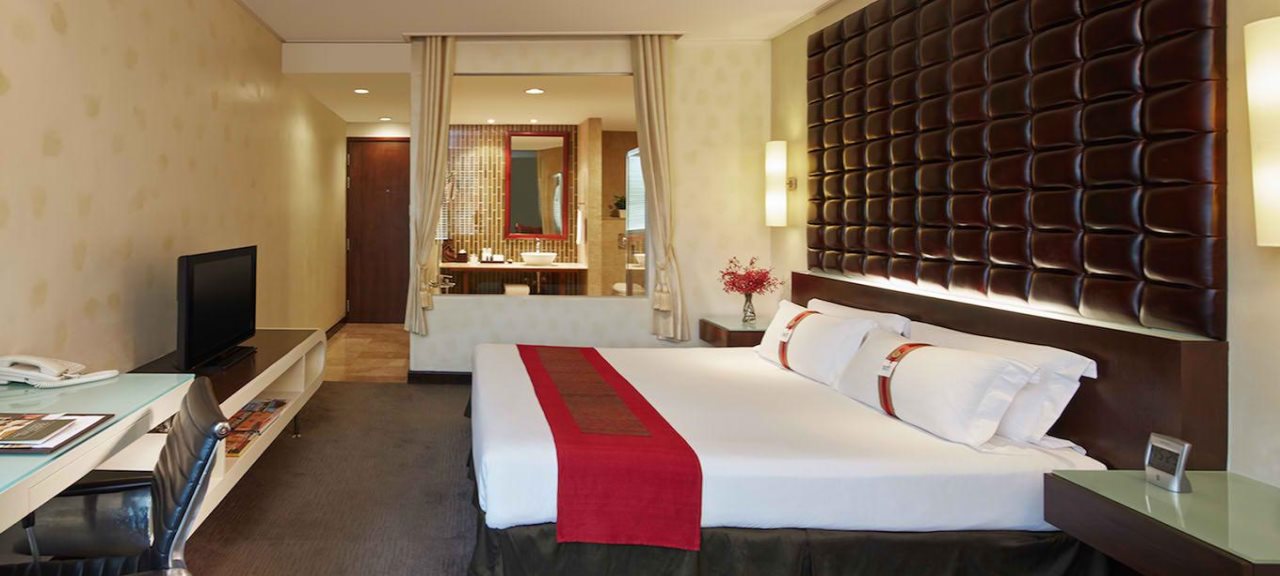 Davis Bangkok 2