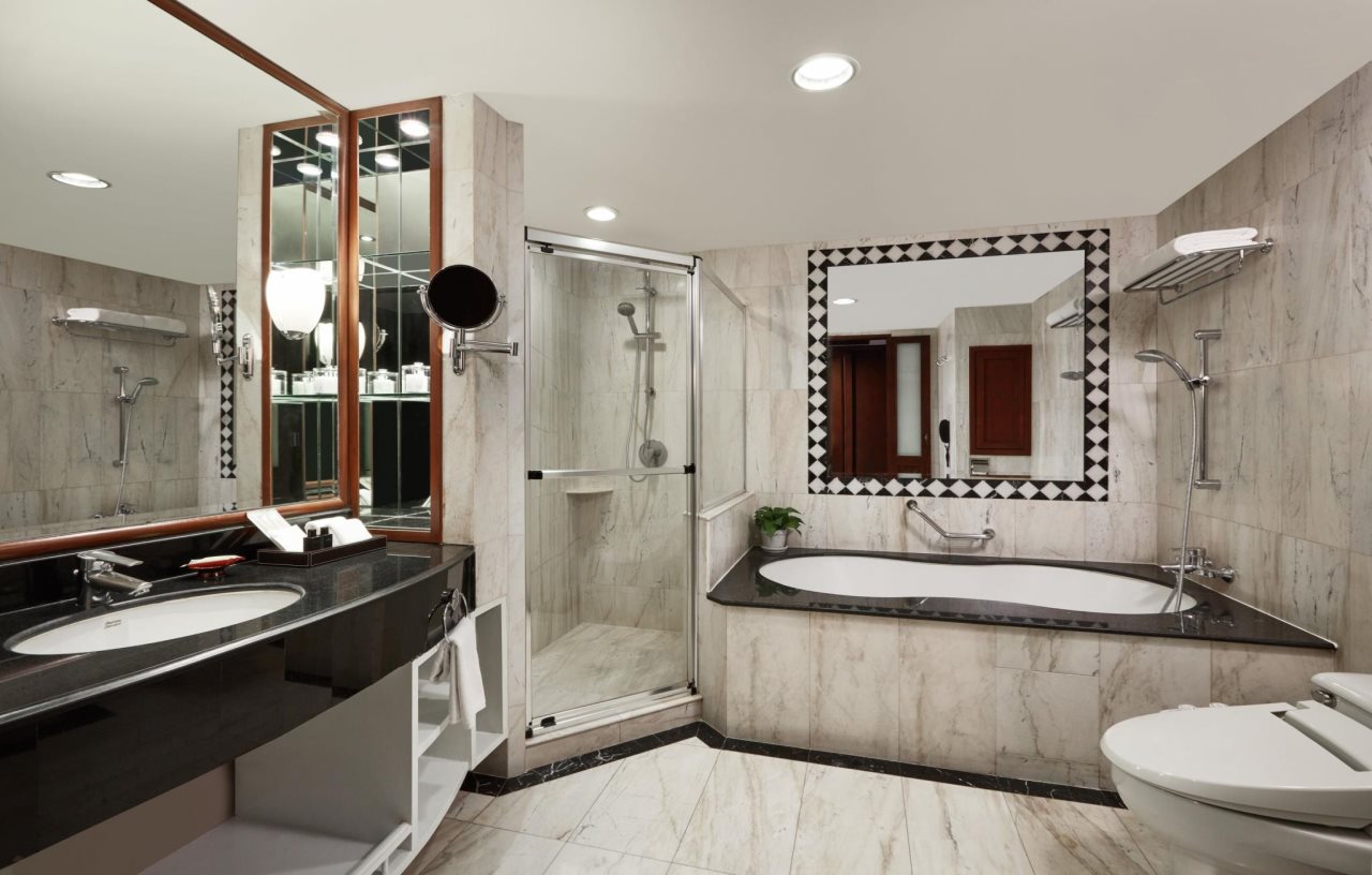 Davis Bangkok 7