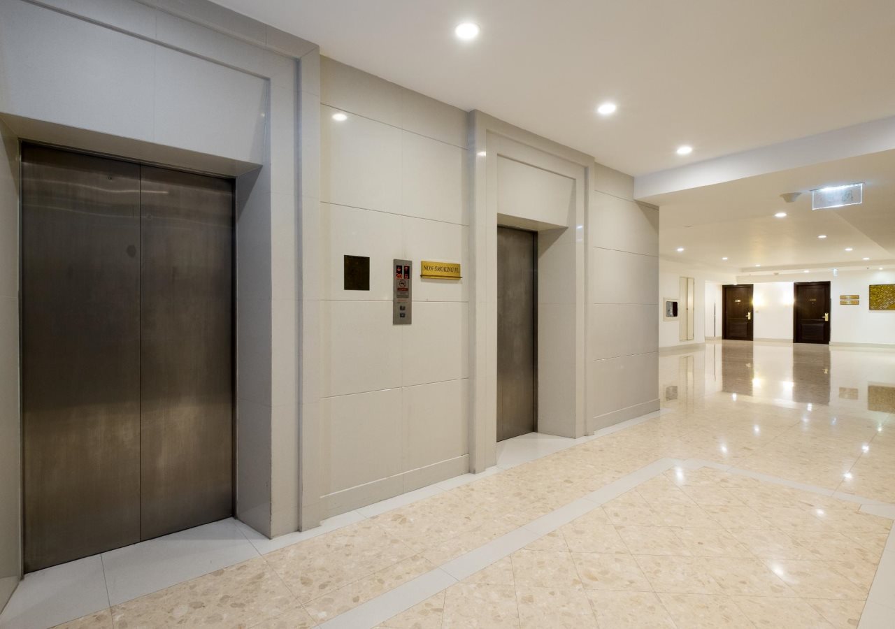 Centre Point Plus Hotel Silom 10