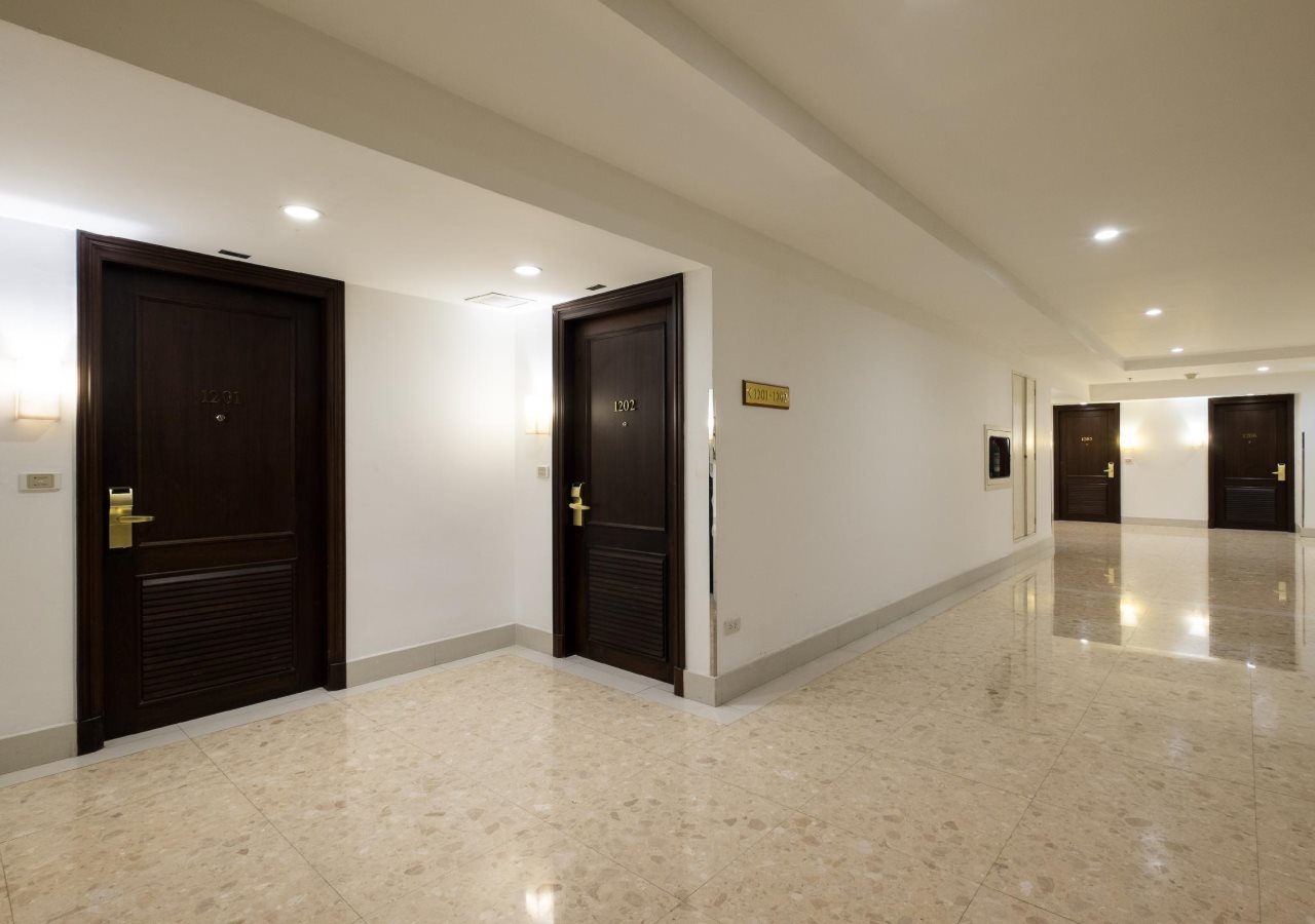 Centre Point Plus Hotel Silom 16
