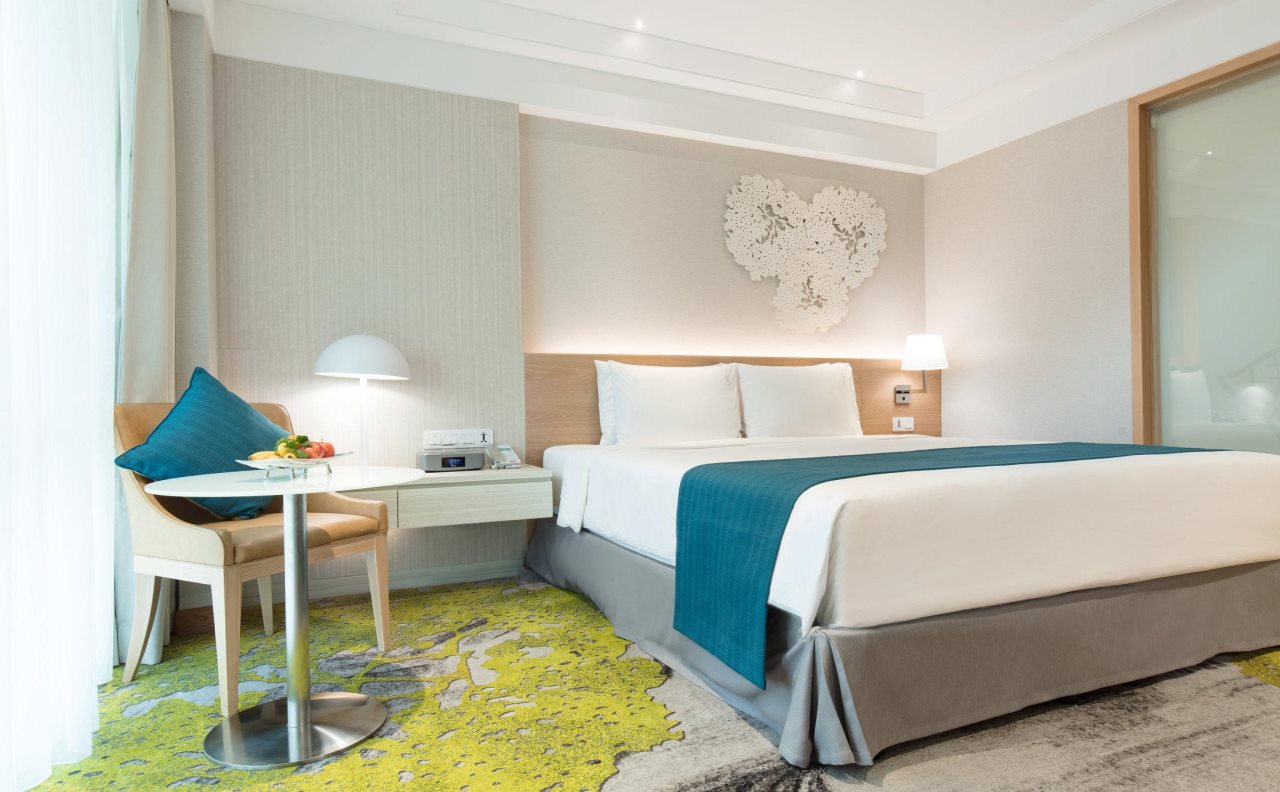 Holiday Inn Bangkok 2