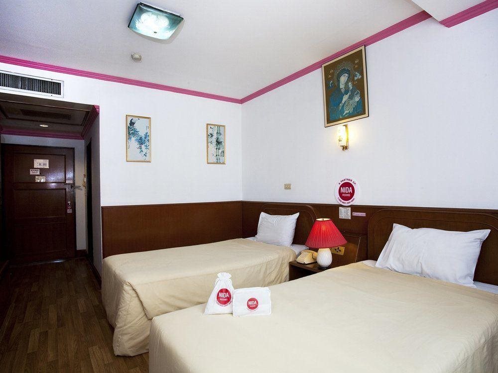 Elizabeth Hotel 14