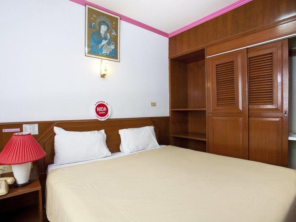 Elizabeth Hotel 15