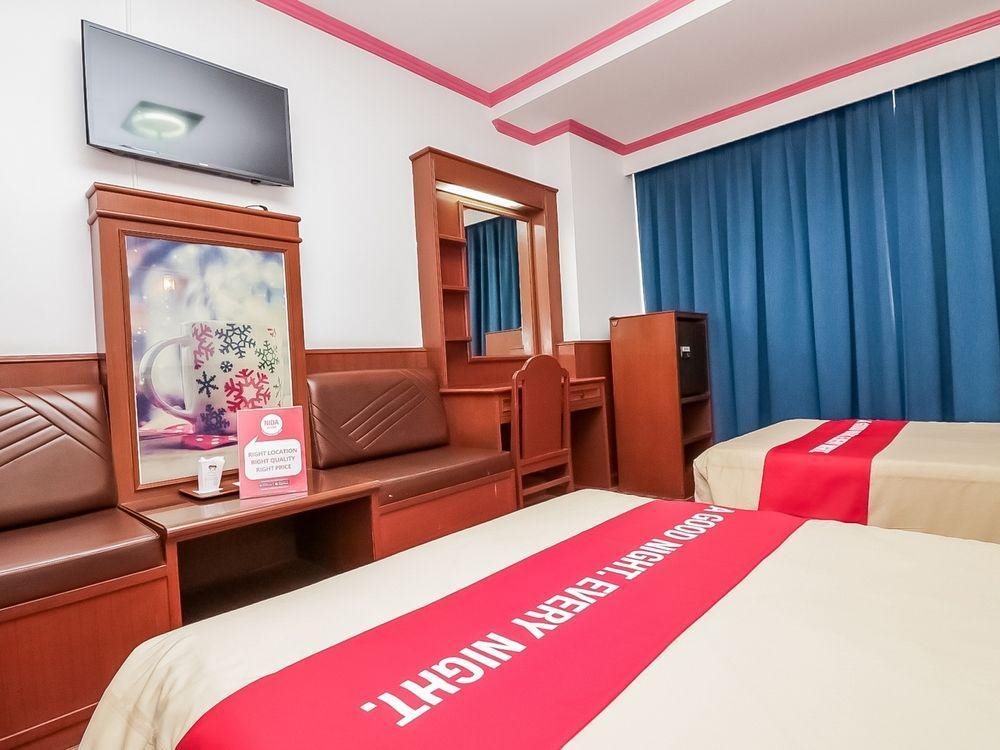 Elizabeth Hotel 6