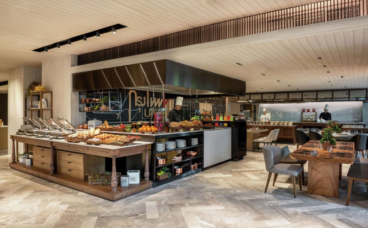 Double Tree by Hilton Bangkok Ploenchit 14