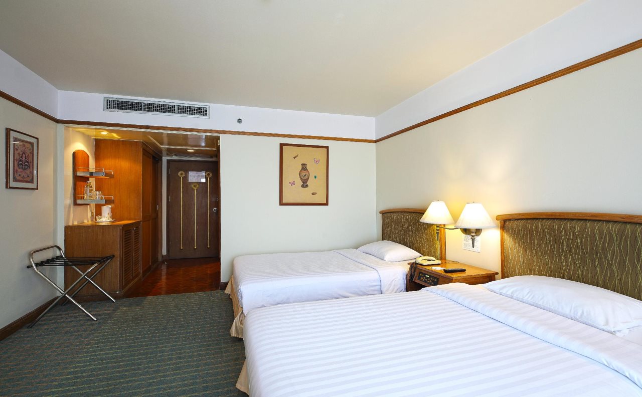 The Royal City Hotel 17
