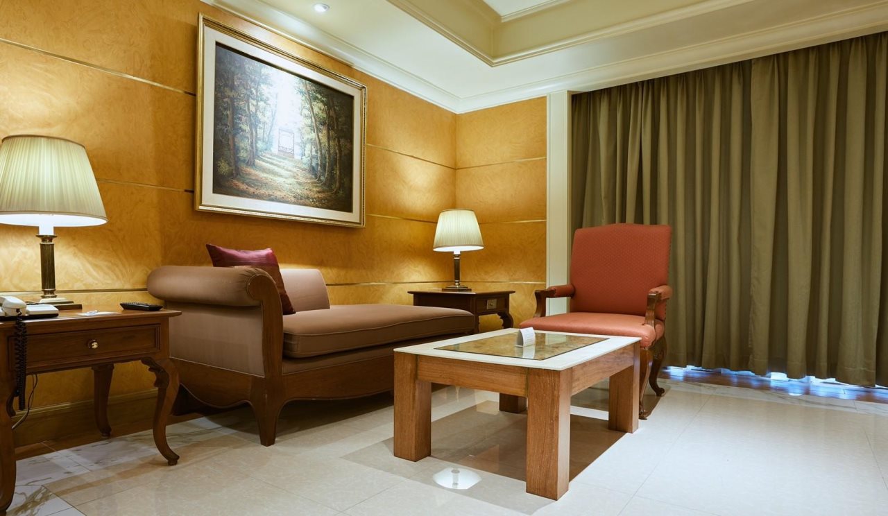 The Royal City Hotel 23