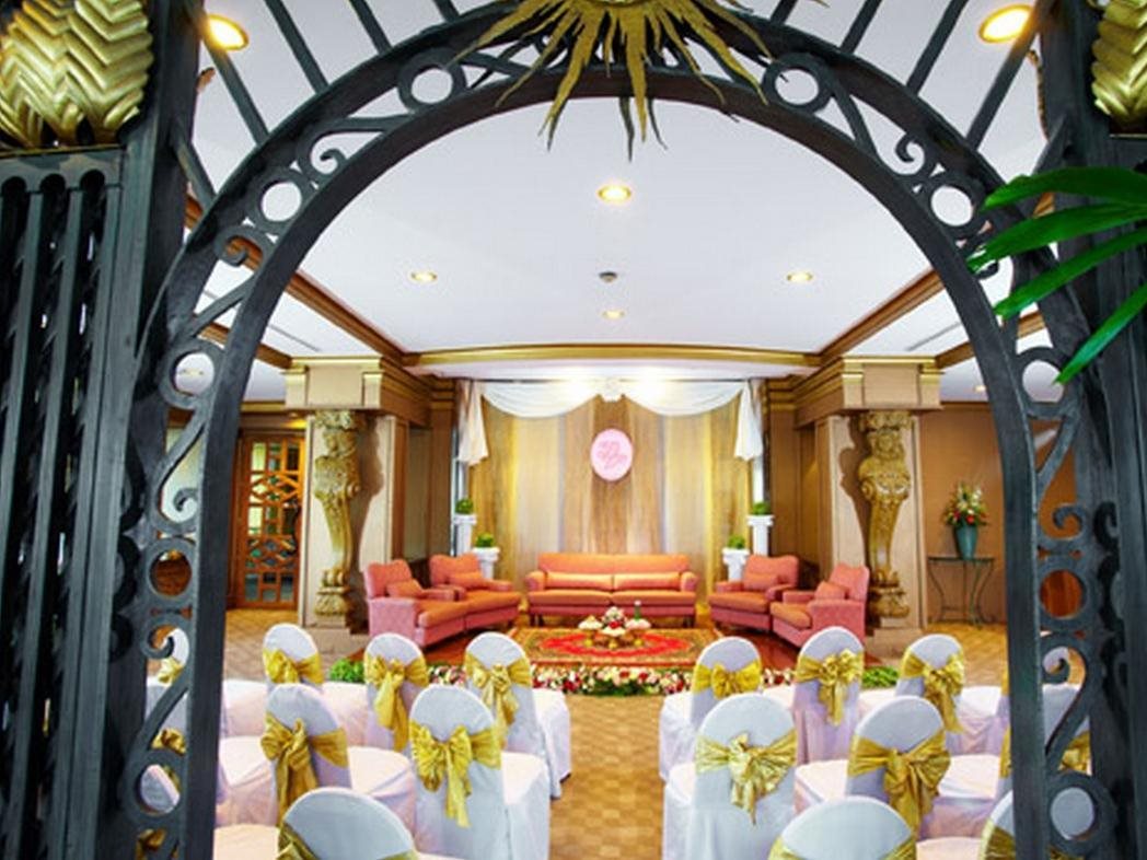 The Royal City Hotel 5