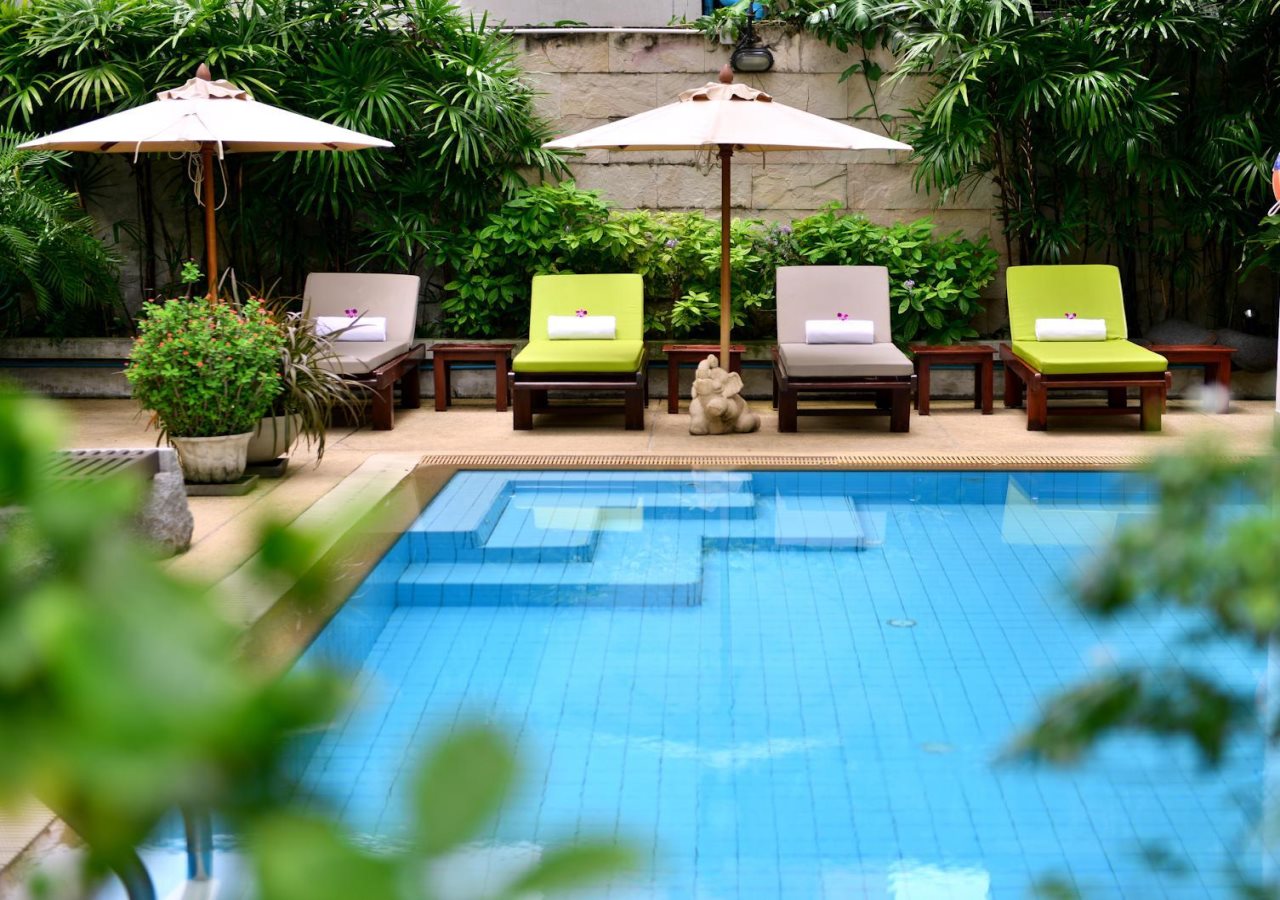 Journeyhub Sukhumvit 26 8