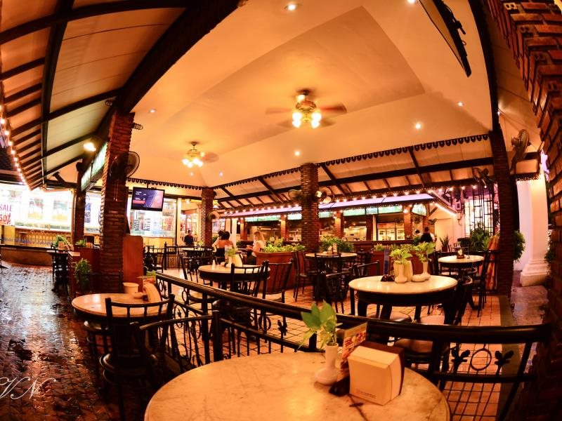 Silom Village Inn 7