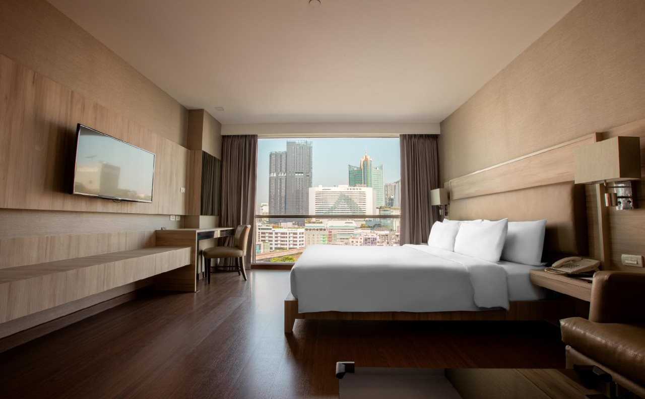 Adelphi Suites Bangkok 2
