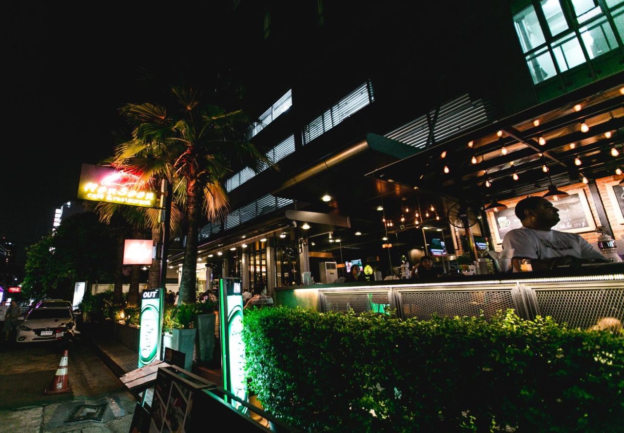 Adelphi Suites Bangkok 23
