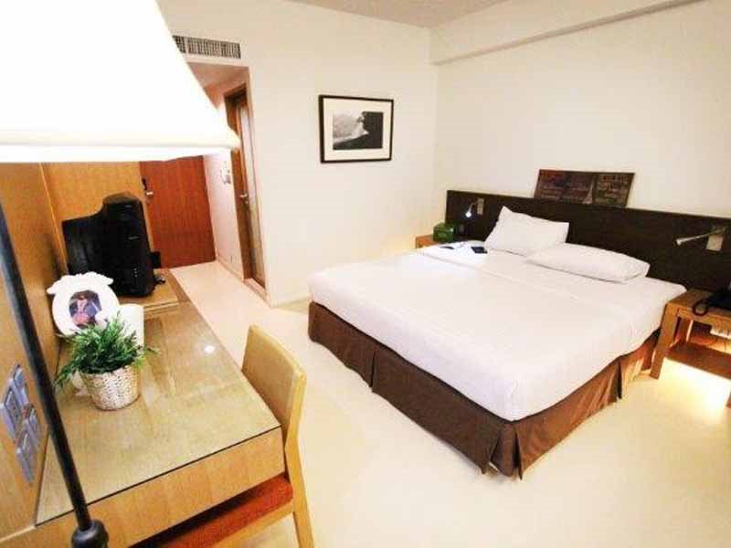 The Residence Rajtaevee Hotel 2
