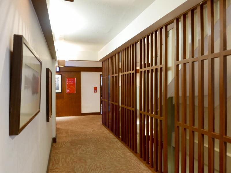 The Residence Rajtaevee Hotel 9