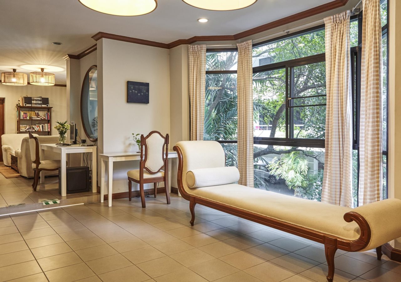 NT Place Sukhumvit Suites 5