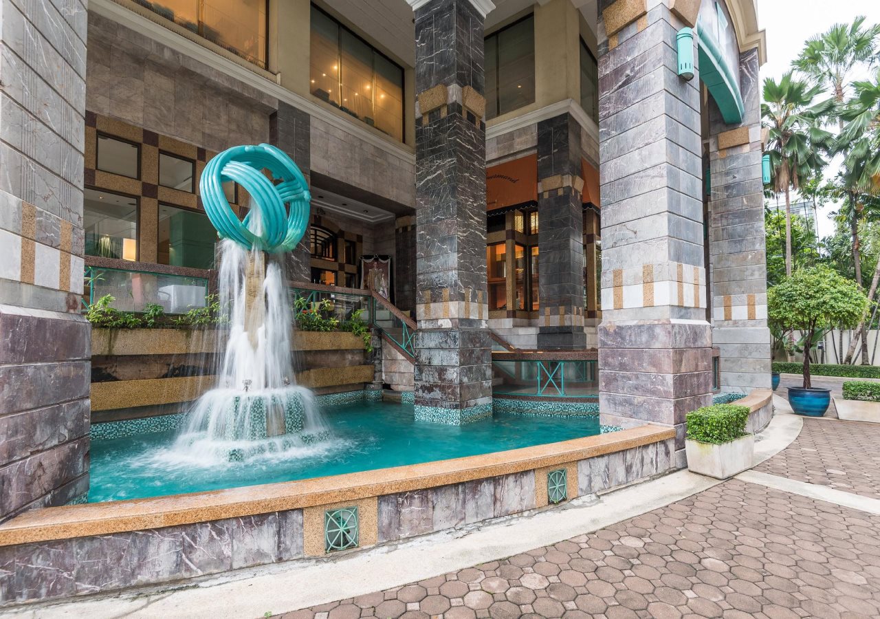 Radisson Hotel Chateau de Bangkok 13