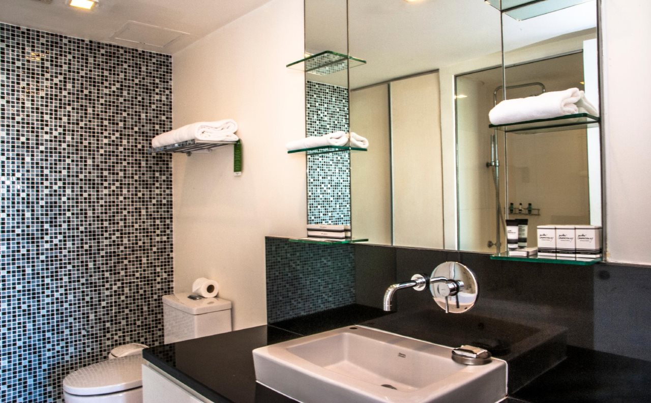Oakwood Residence Sukhumvit 24 Bangkok 2