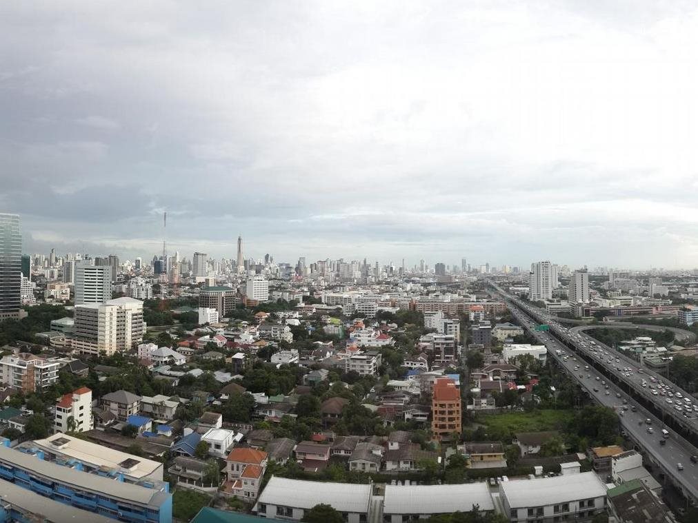 Grand Tower Inn Rama VI 12