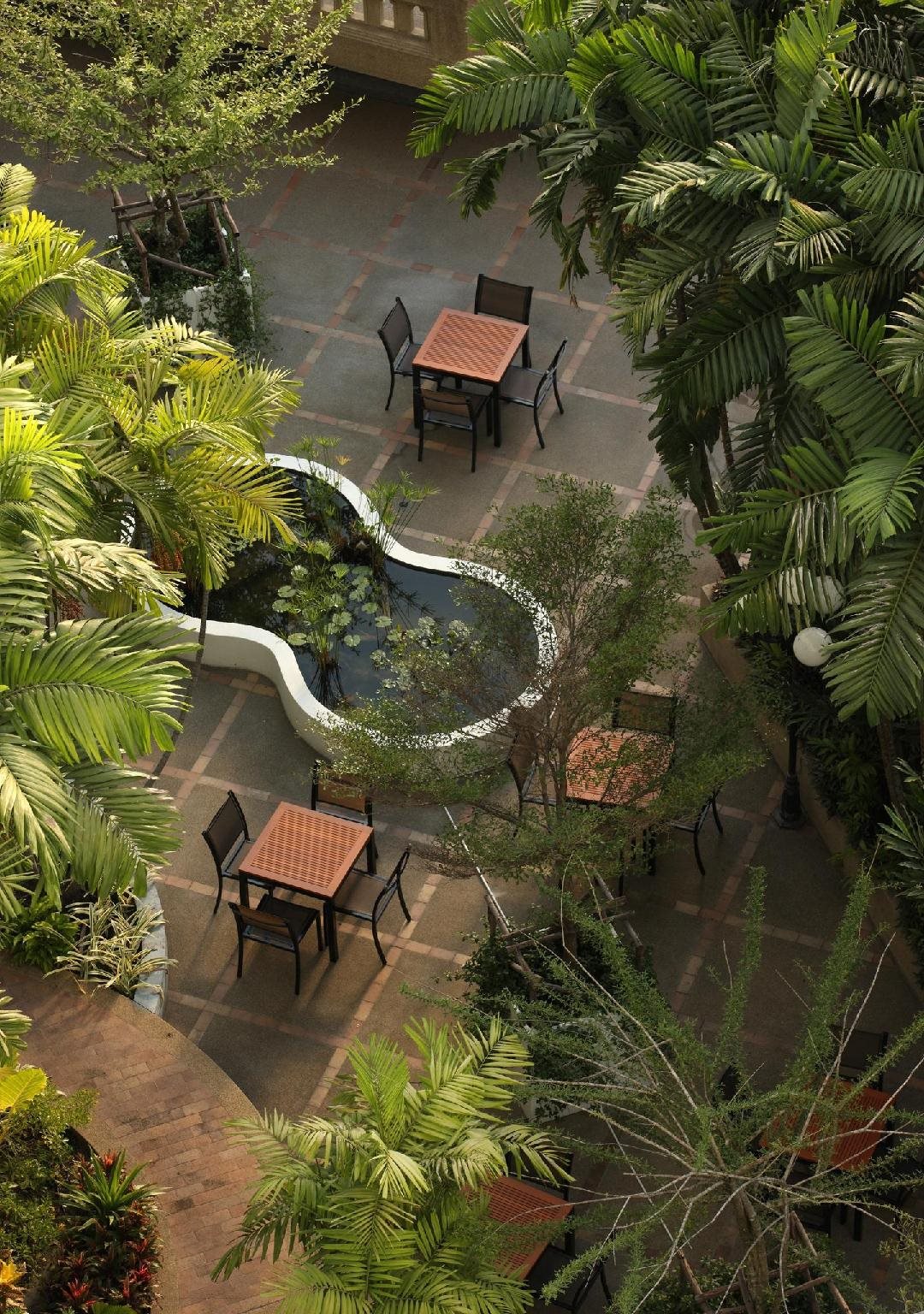 Dusit Princess Srinakarin 22