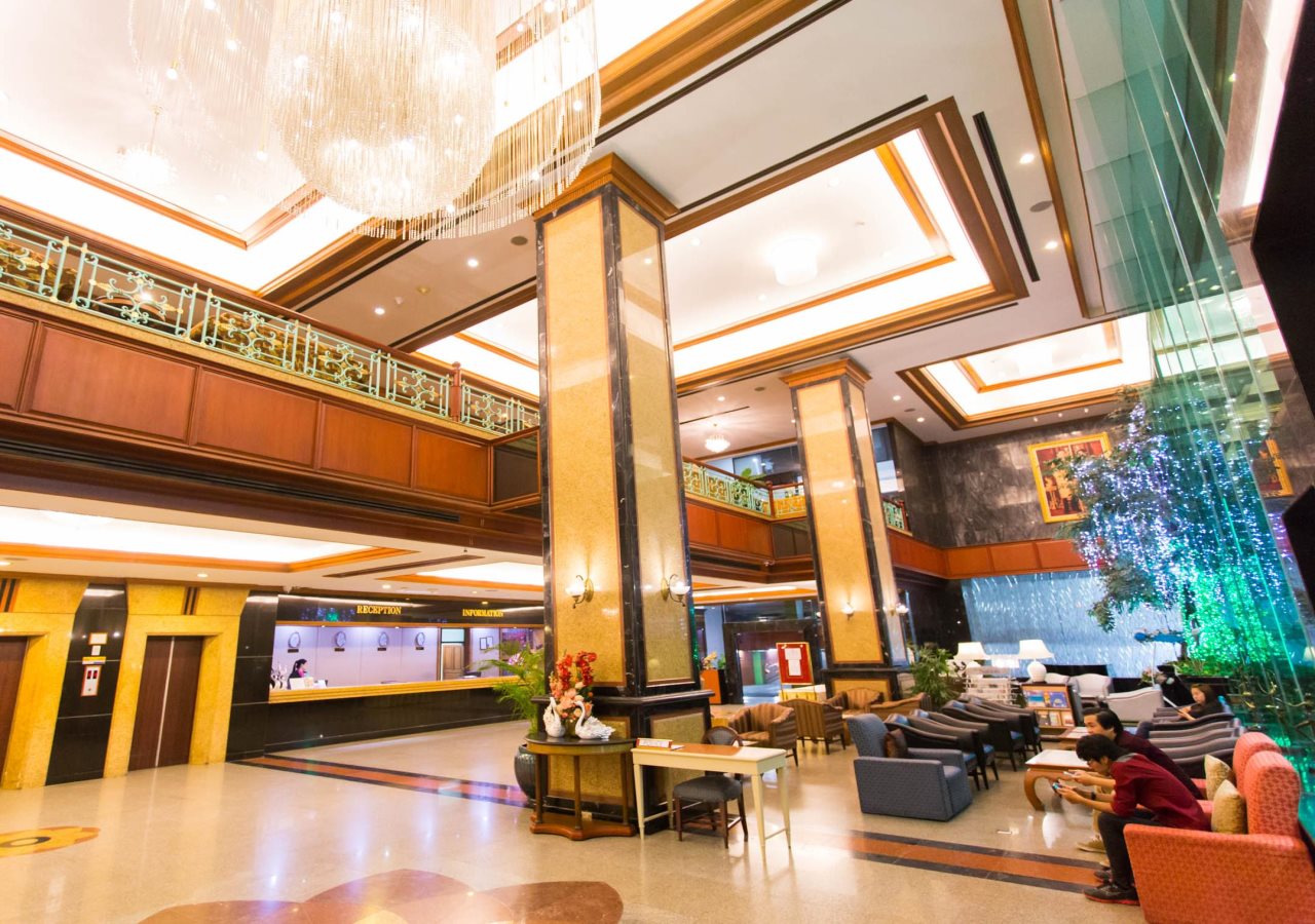 Town In Town Hotel Bangkok 10
