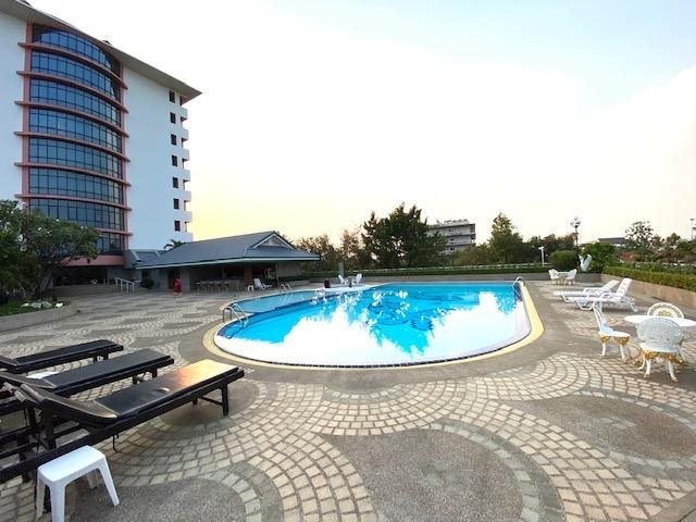 Town In Town Hotel Bangkok 13