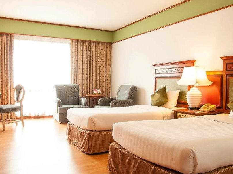 Town In Town Hotel Bangkok 2
