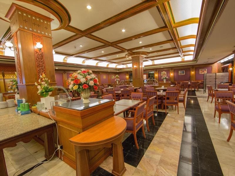 Town In Town Hotel Bangkok 5