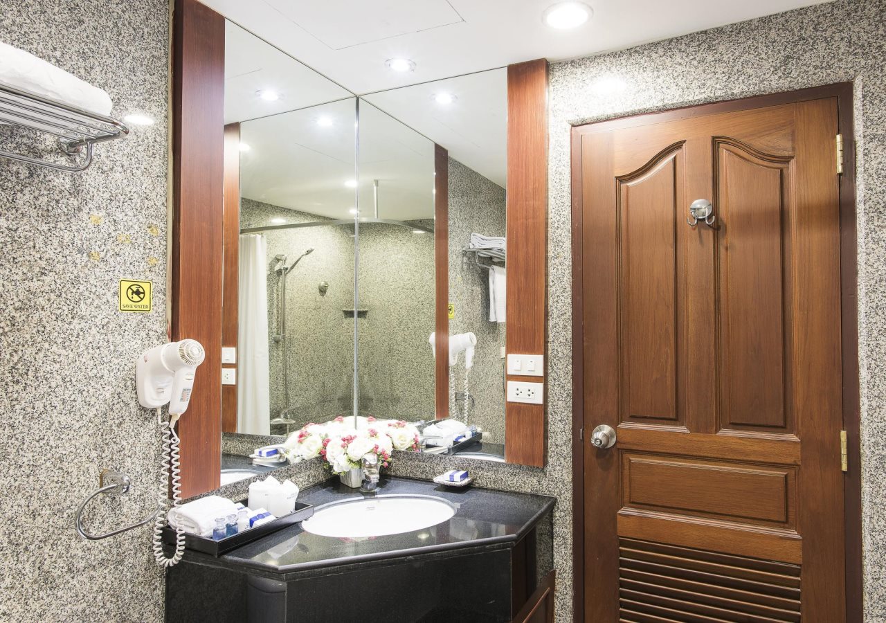 Majestic Suites 13