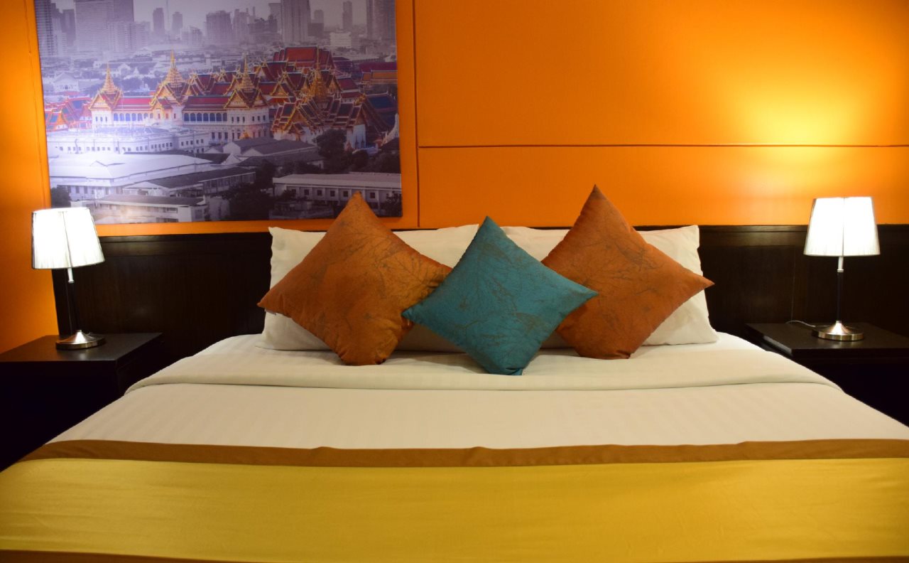The Color Living 2