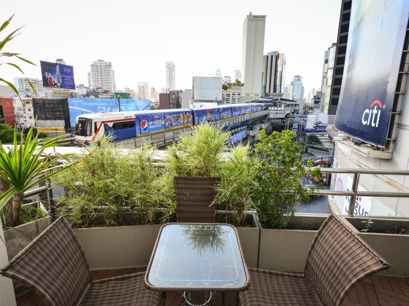 S Sukhumvit Suites 14
