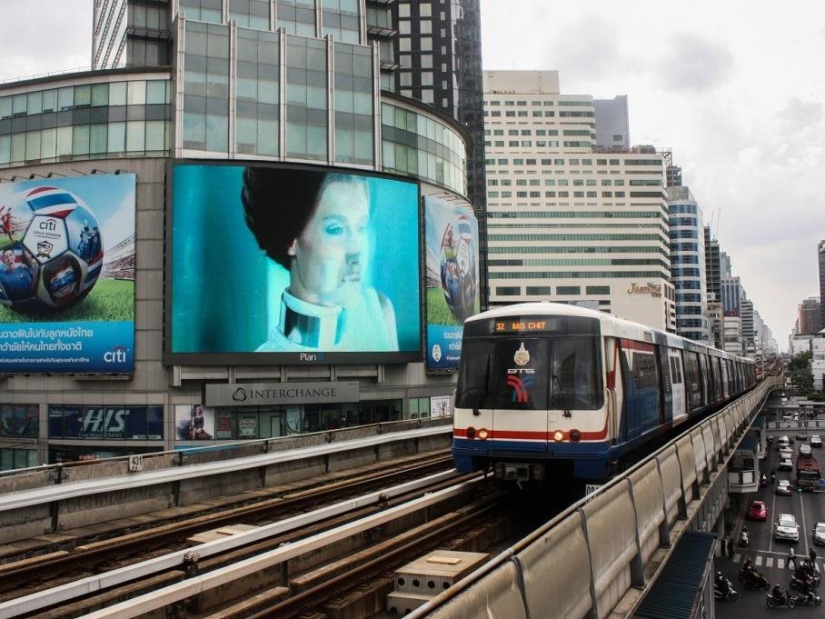 S Sukhumvit Suites 17