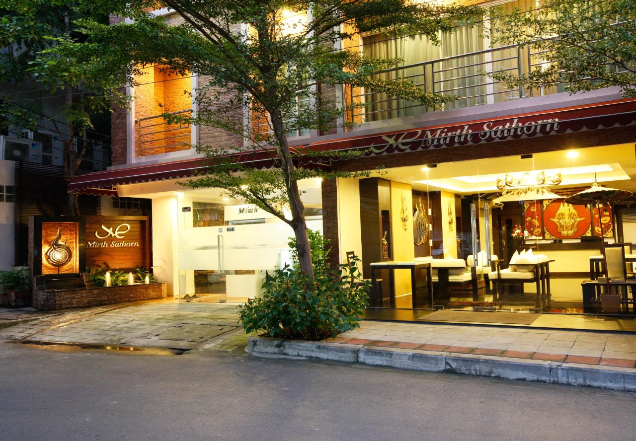 Mirth Sathorn 1