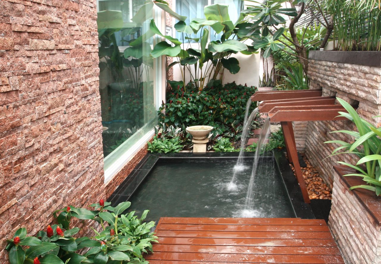 Mirth Sathorn 16