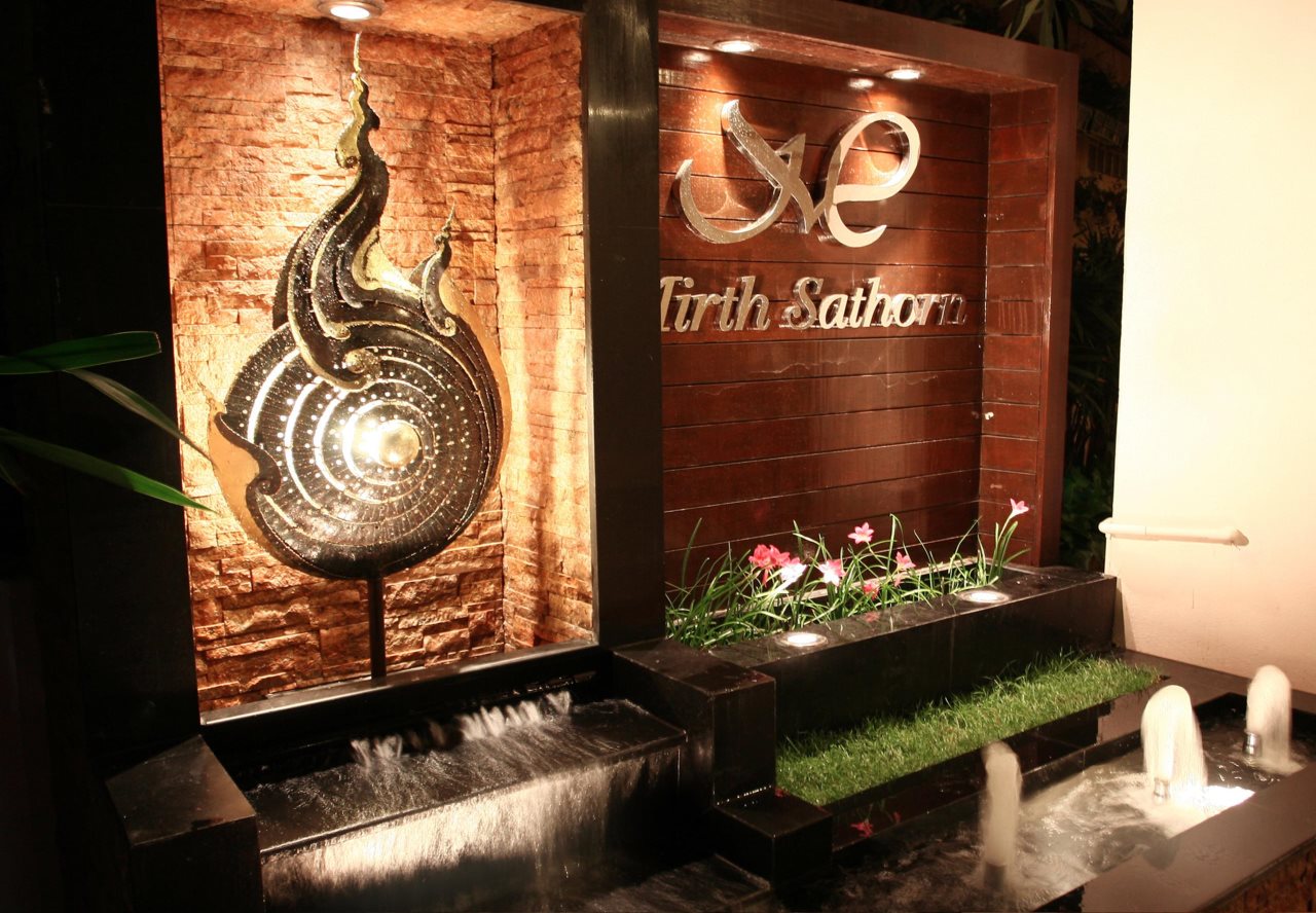 Mirth Sathorn 23
