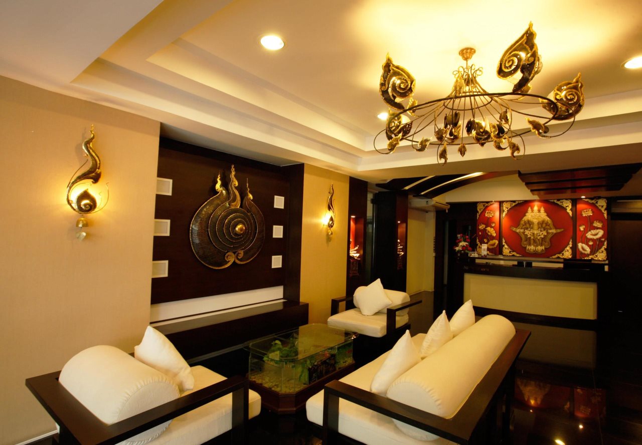 Mirth Sathorn 7