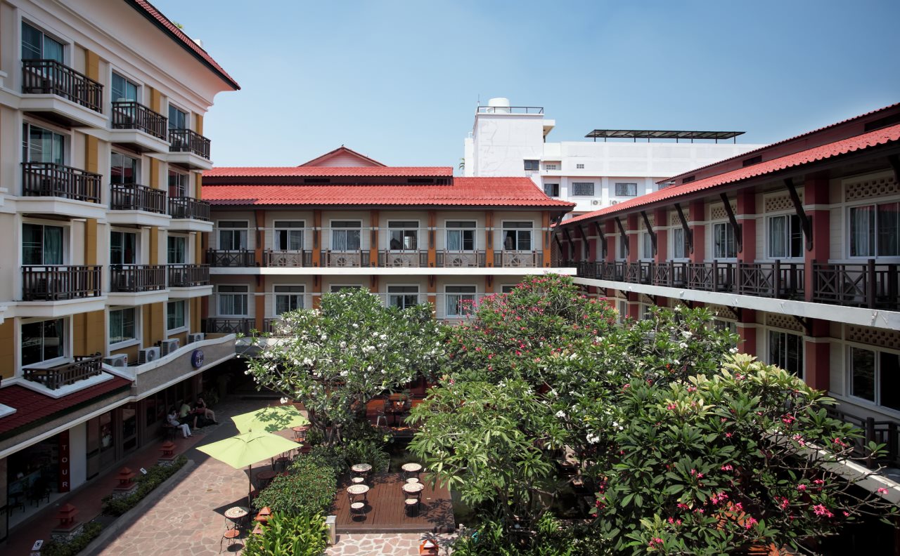 Rambuttri Village Inn & Plaza 1