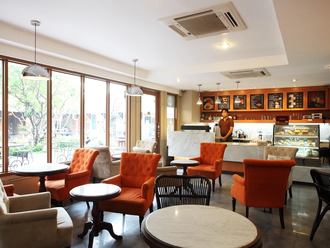 Rambuttri Village Inn & Plaza 14