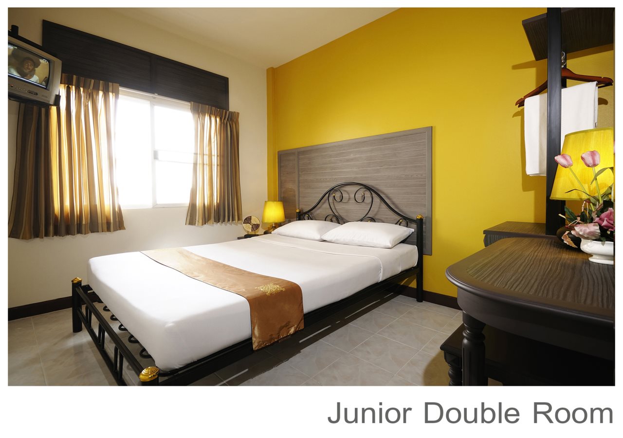 Rambuttri Village Inn & Plaza 23