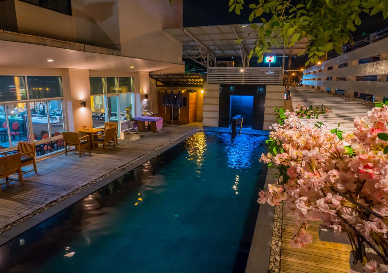 Atrium Boutique 5