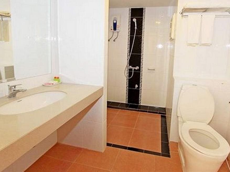 Convenient Grand Suvarnabhumi 12
