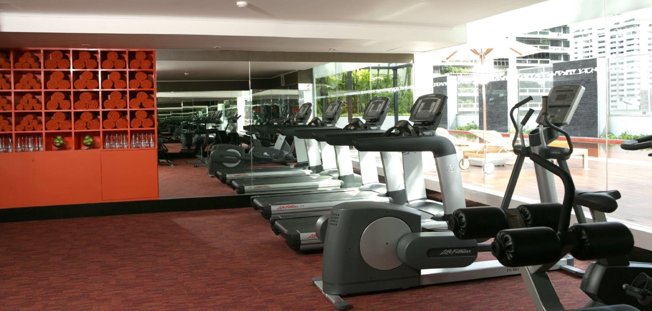 Radisson Suites Bangkok Sukhumvit 15
