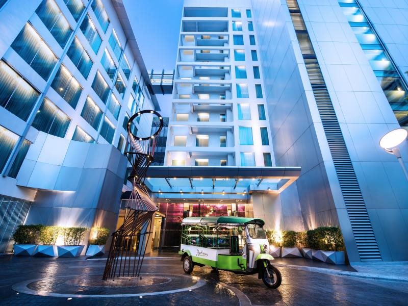 Radisson Suites Bangkok Sukhumvit 17