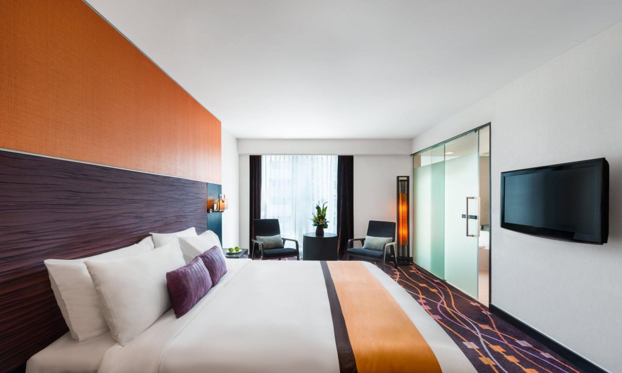 Radisson Suites Bangkok Sukhumvit 18