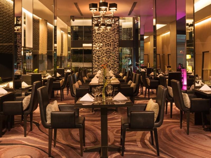 Radisson Suites Bangkok Sukhumvit 23