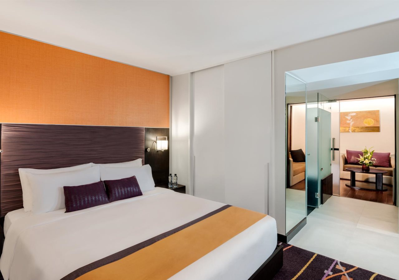 Radisson Suites Bangkok Sukhumvit 4