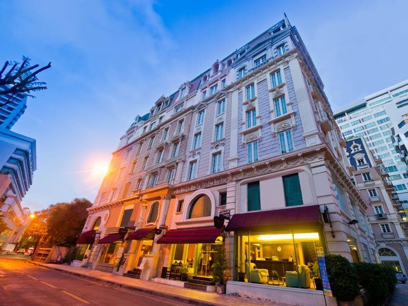 Kingston Suites 1